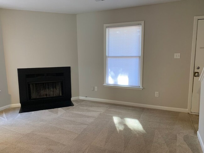 Building Photo - 4416