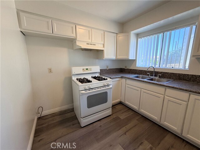 Building Photo - 3134 W 145th St