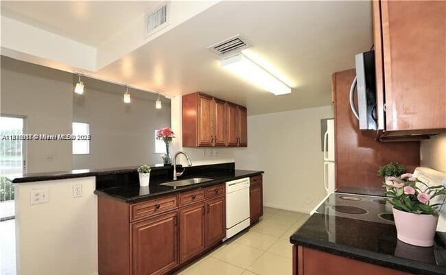 Building Photo - 801 NW 91st Terrace