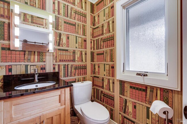 Building Photo - 1675 Sylvaner Ave