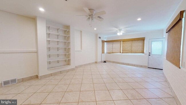 Building Photo - 6415 Potomac Ave
