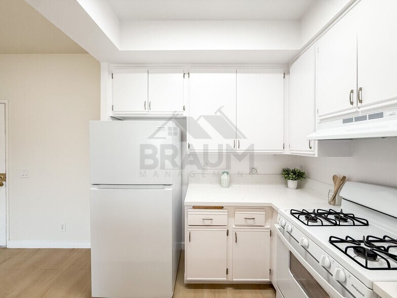 Building Photo - 11459 Collins St