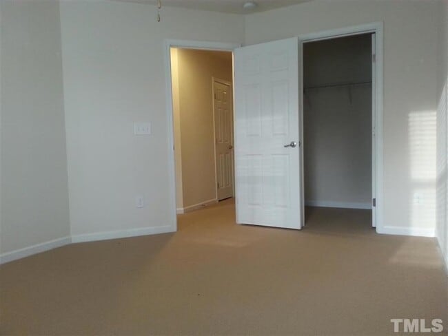 Building Photo - 451 Panorama View Loop