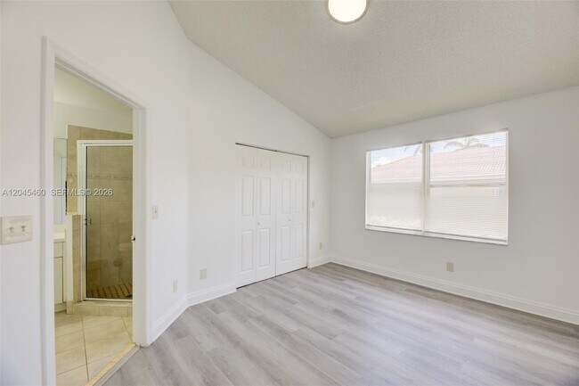 Building Photo - 728 SW 122nd Ave