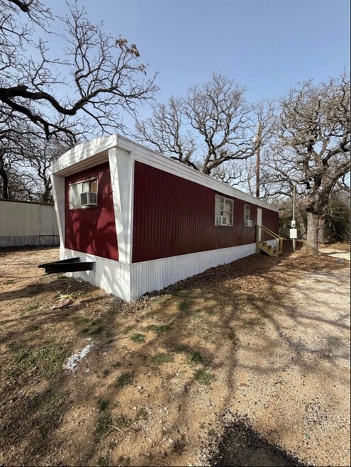 Building Photo - 215 Weeks Rd