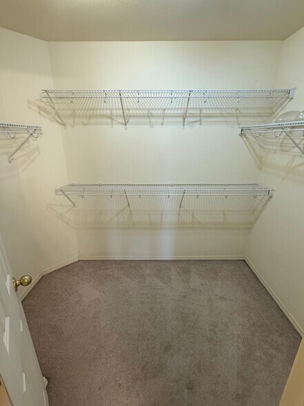 Building Photo - 4111 SW Shadowrock Pl