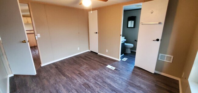 Building Photo - Charming 3 bedroom 2 bath Mobile home in Sunland Park NM!!