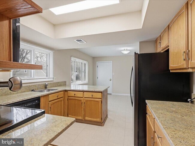 Building Photo - 1426 Yellowwood Ct