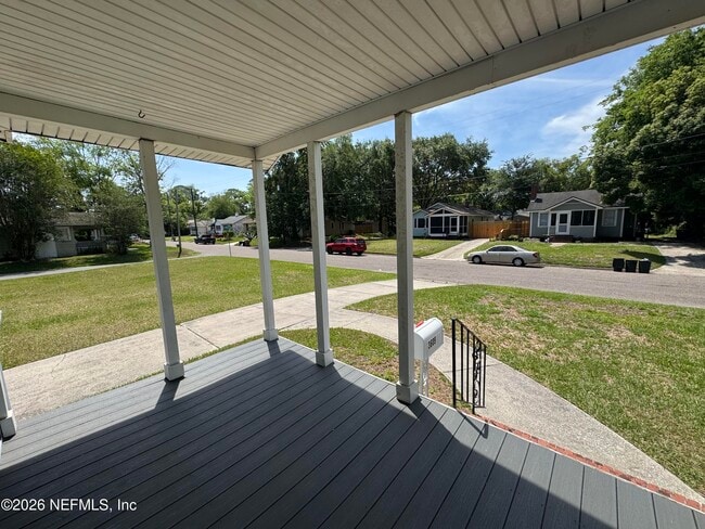 Building Photo - 3609 Dellwood Ave
