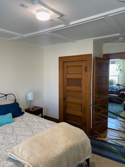 Building Photo - 264 Washington St