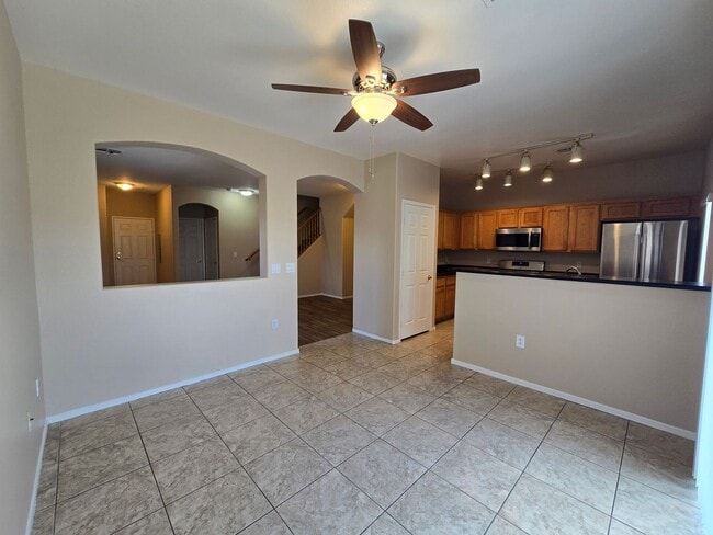 Building Photo - A Fabulous 3 Bedroom Townhouse close to NA...