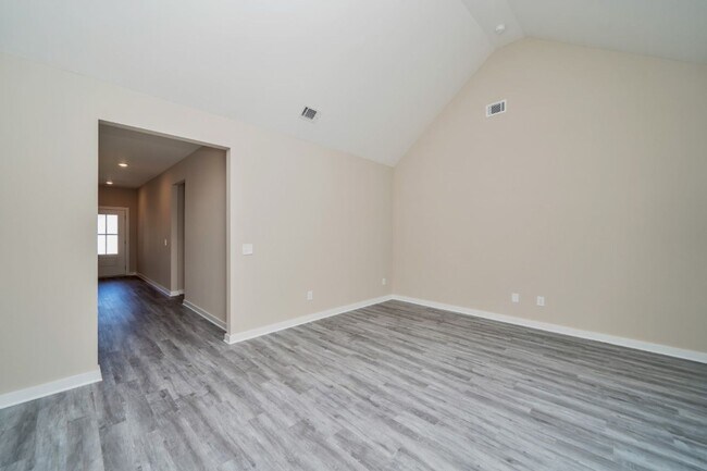 Building Photo - 5505 Blue Jay Cir