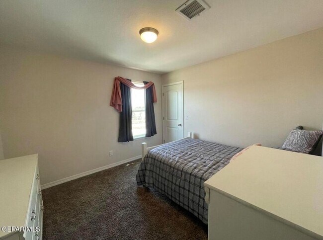 Building Photo - 420 Villa Socorro Pl