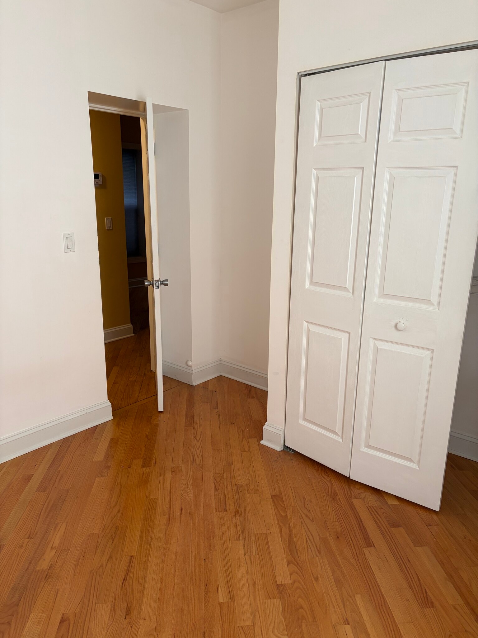 Building Photo - 7726 N Paulina St #1