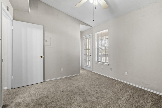 Building Photo - 1841 River Crossing Cir