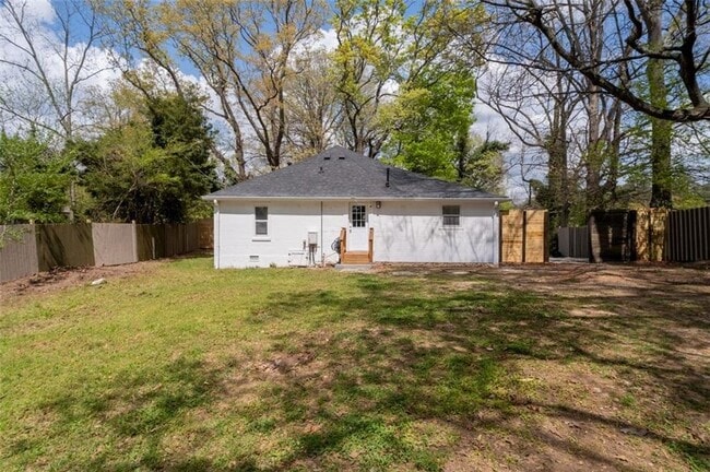 Building Photo - 2040 Penelope St NW