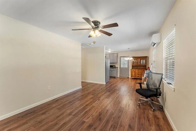 Building Photo - 2018 FM 1486