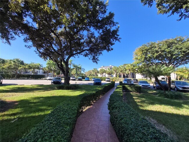 Building Photo - 8811 SW 132nd Pl