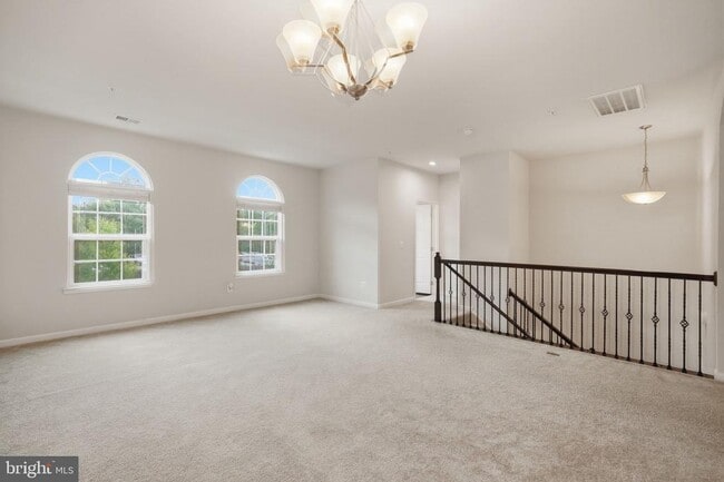 Building Photo - 3634 Briarwood Dr
