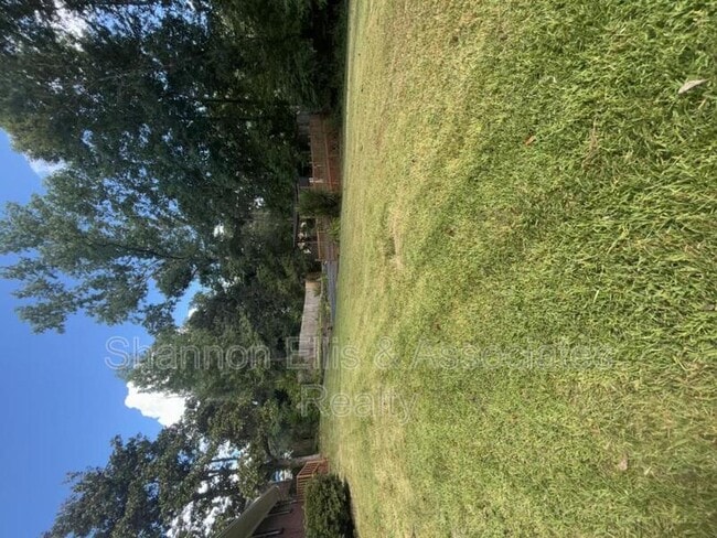Building Photo - 1255 Angelia Dr SW