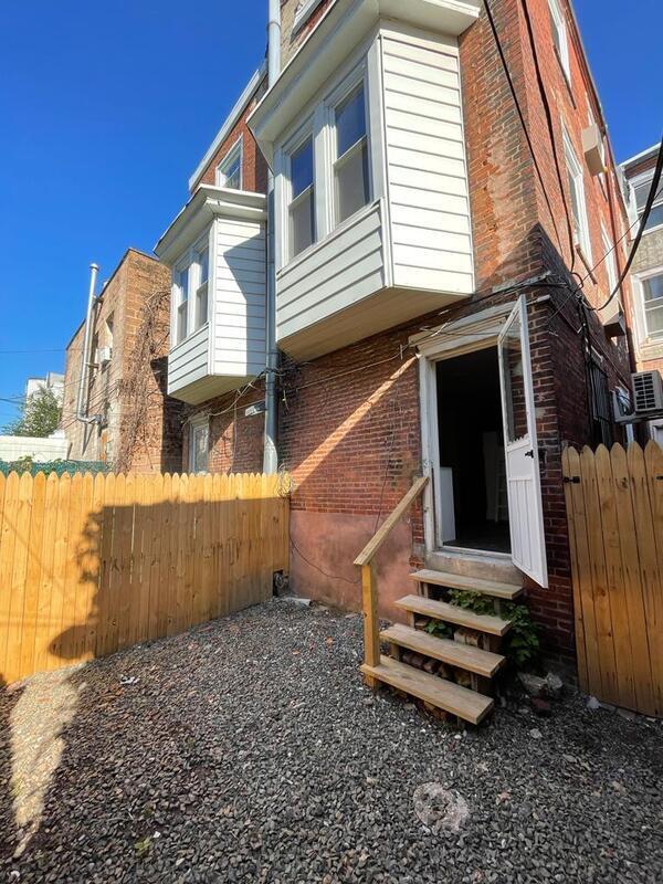 Building Photo - 1832-34 Callowhill St