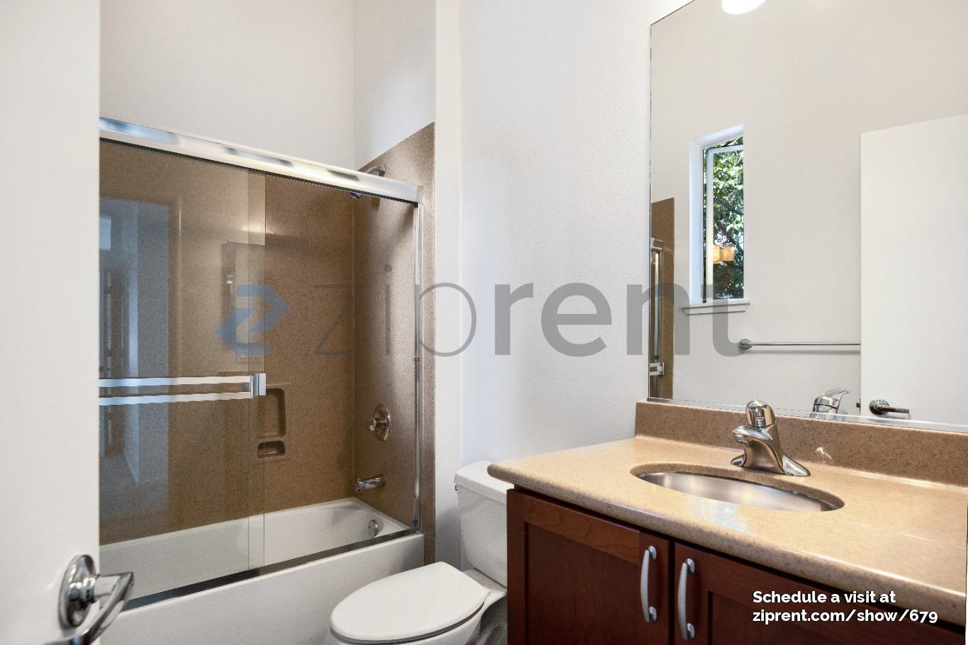 Building Photo - 1332 Powell St