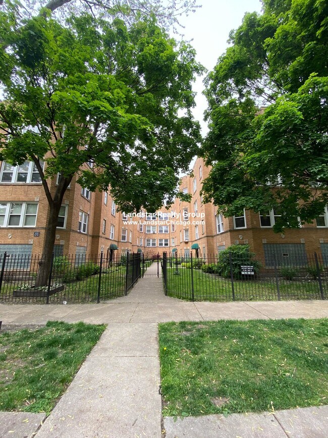 Building Photo - 5030 N Springfield Ave