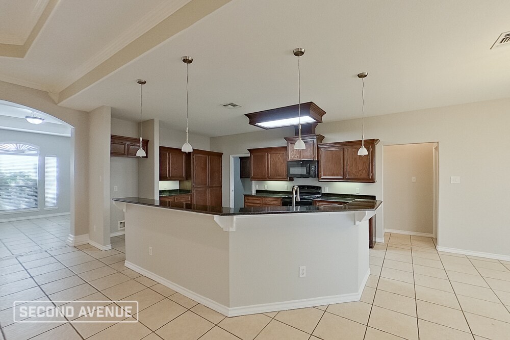 Building Photo - 6818 King George Pl