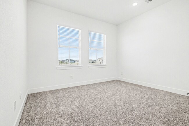 Building Photo - 10846 Day Jassamine Wy