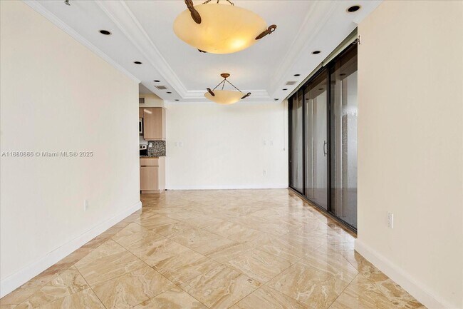 Building Photo - 5757 Collins Ave