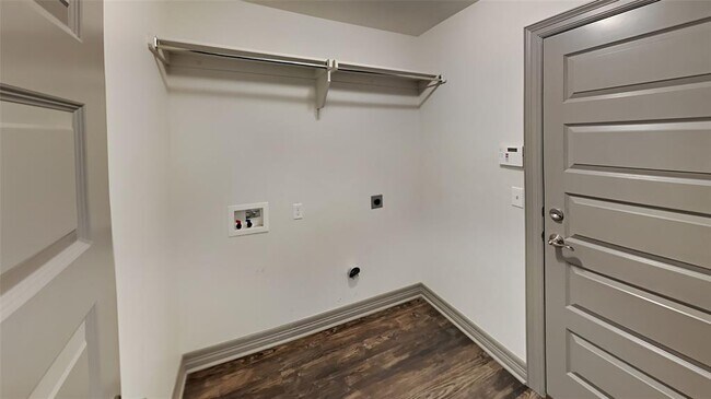 Building Photo - 9437 NW 87th St