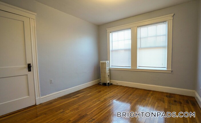 Building Photo - 81 Beechcroft St