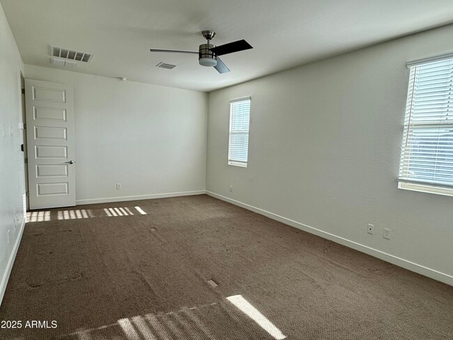 Building Photo - 938 E Danbury Dr