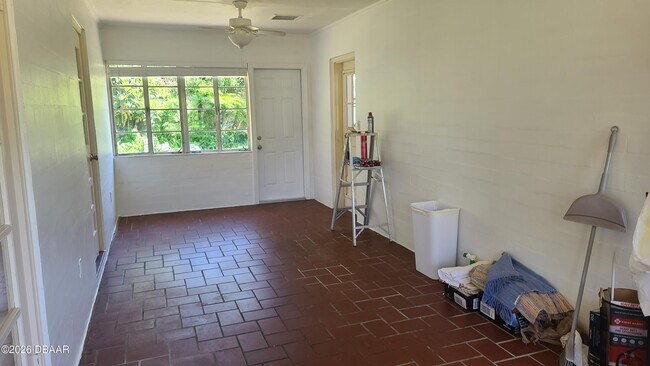 Building Photo - 4 Pleasant View Cir