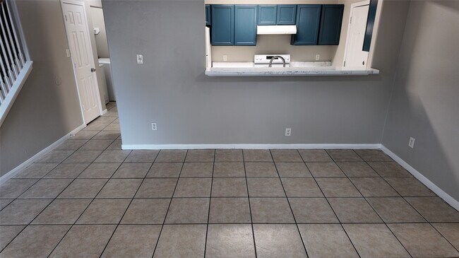 Building Photo - 3032 La Estancia Ln