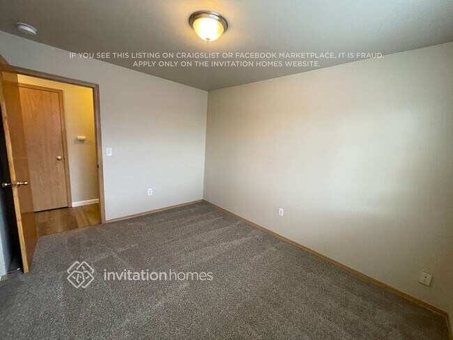 Building Photo - 1315 187th St Ct E