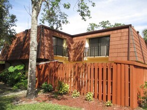 Building Photo - Parkwoods 12364-2