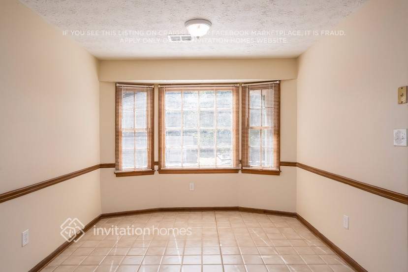 Building Photo - 608 Windsor Dr SE