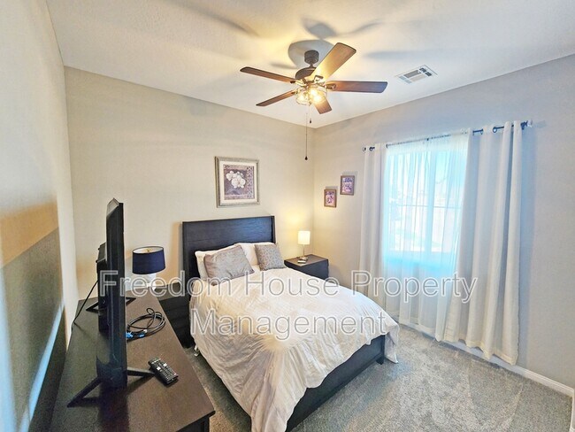 Building Photo - 4901 Fairwood Ct