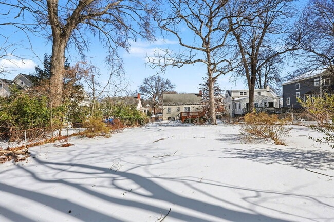 Building Photo - 1404 S Quincy St