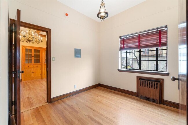 Building Photo - 2314 Palisade Ave