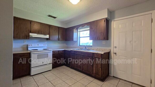 Building Photo - 1344 Reynolds Rd