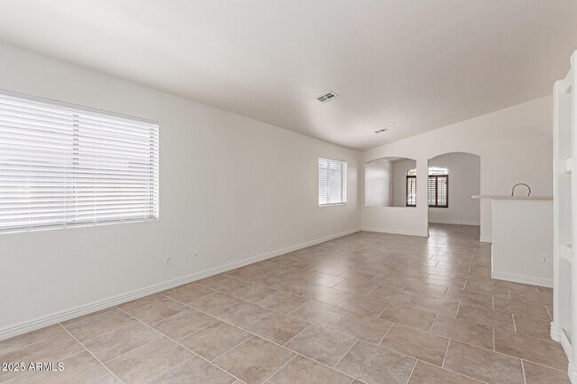 Building Photo - 10624 W Apache St