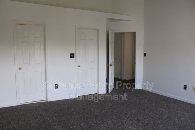 Building Photo - 1005 Treeland Way