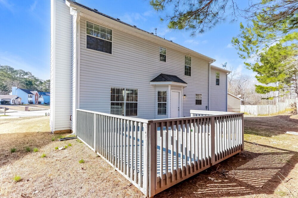 Building Photo - 1456 Pebble Ridge Ln