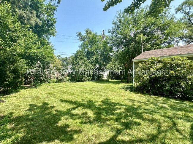 Building Photo - Updated 3BR Bungalow Minutes from Downtown Ferndale