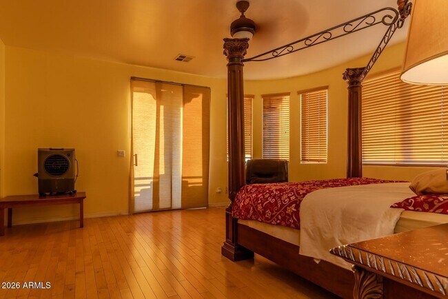 Building Photo - 18425 N 14th St