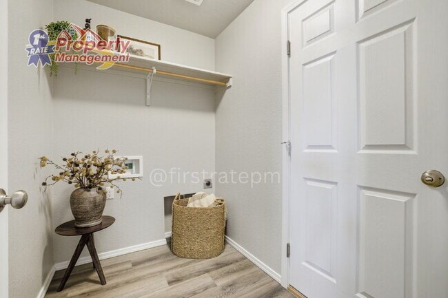 Building Photo - 12794 Conner St