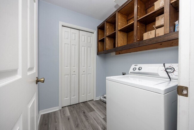 Building Photo - 6106 SW 85th St