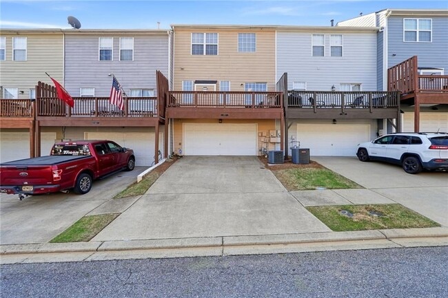 Building Photo - 410 Lantern Ln